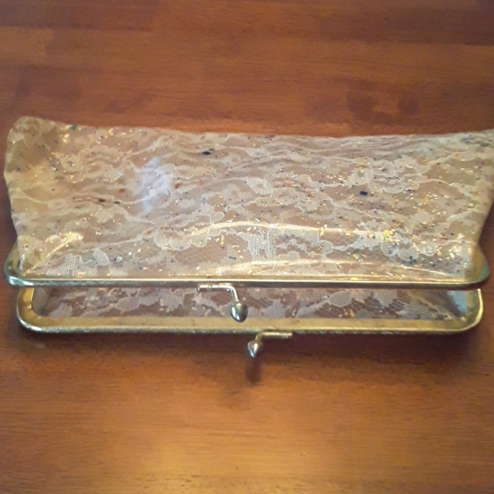 Purse - Picture 2 of 3